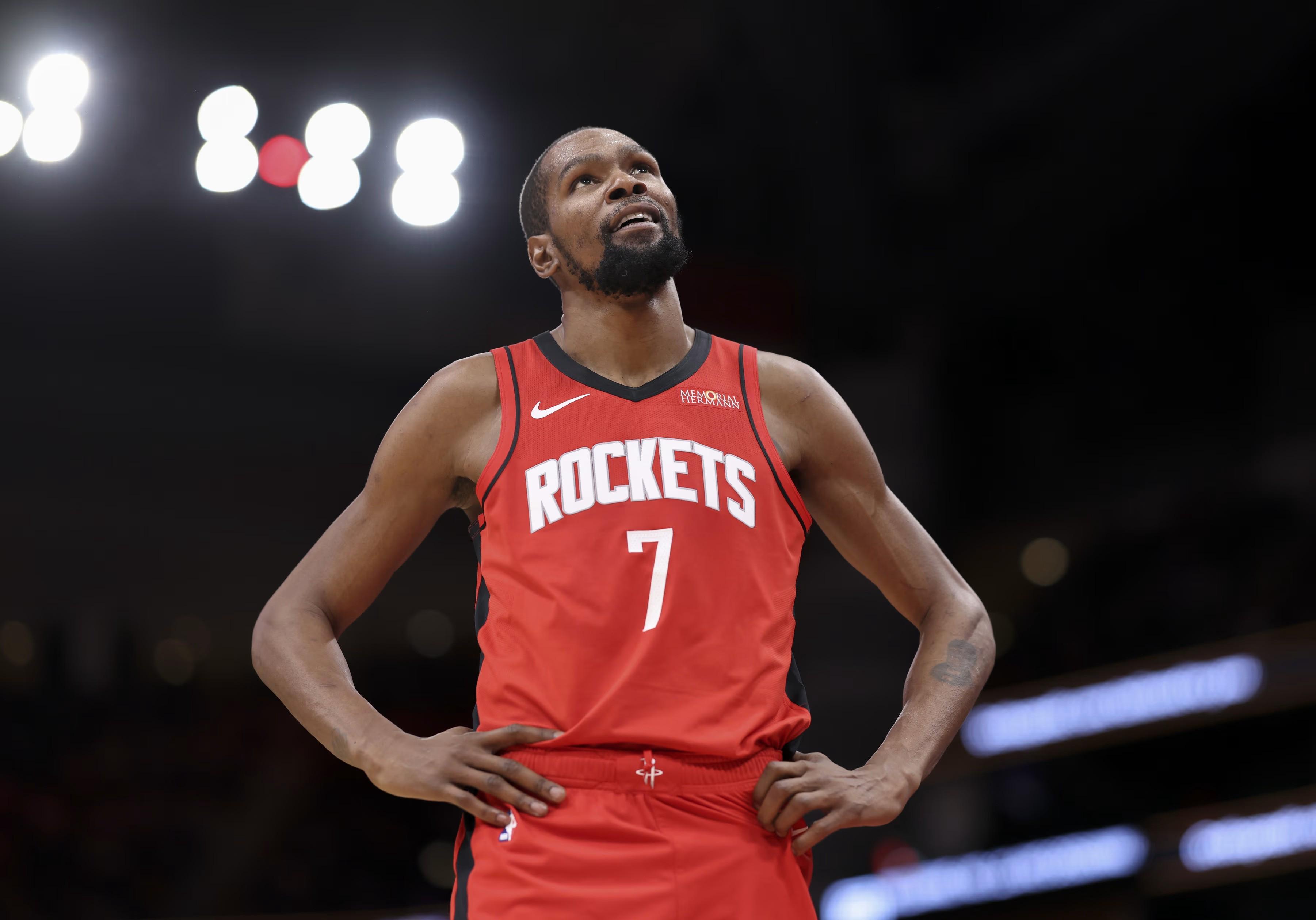 开云体育-考辛斯：37岁的杜兰特依然打出MVP级别的赛季，我很看好火箭队